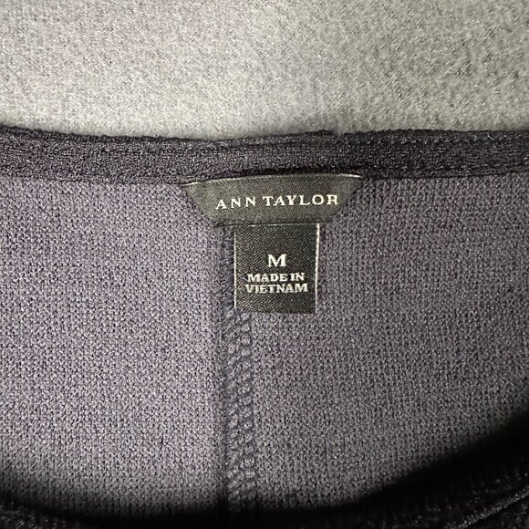 Ann Taylor Womens M Navy Blue Back Button 3/4 Sleeve Round Neck Blouse - Picture 6 of 9
